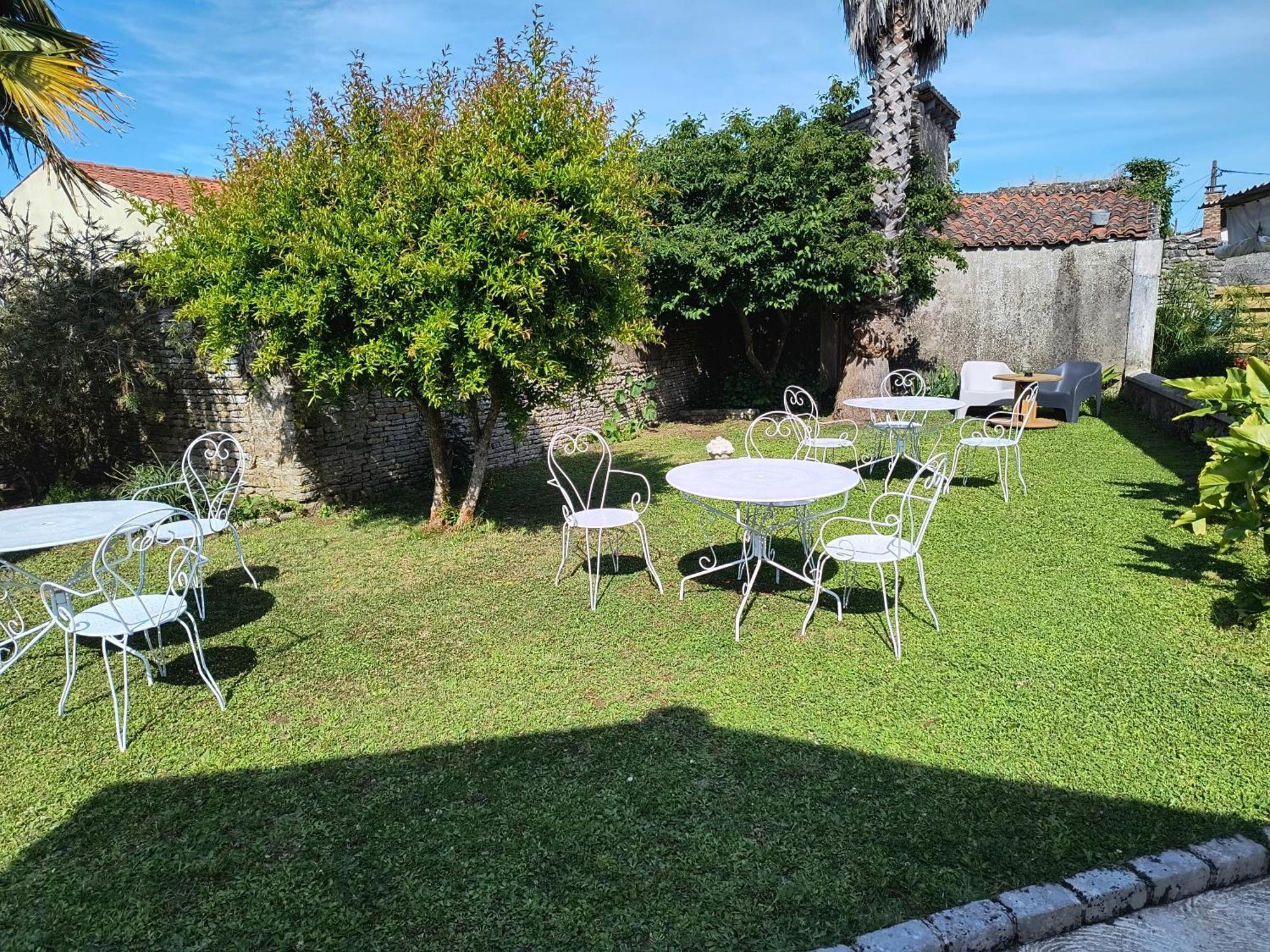 La Marie Galante Appart'Hotel Saint-Georges-d'Oleron Exterior photo